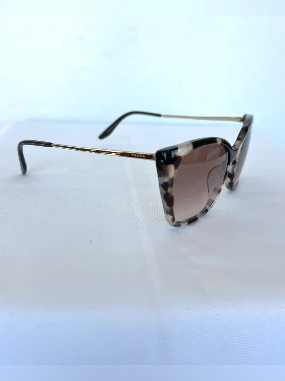 PRADA SPR 12X-F Cat Eye Brown Gradient Lens Tortoise Gold Metal Frame Sunglasses